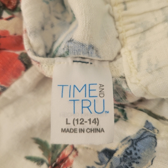 Time and Tru linen tropical shorts. Size Large (12/14). - Picture 4 of 6